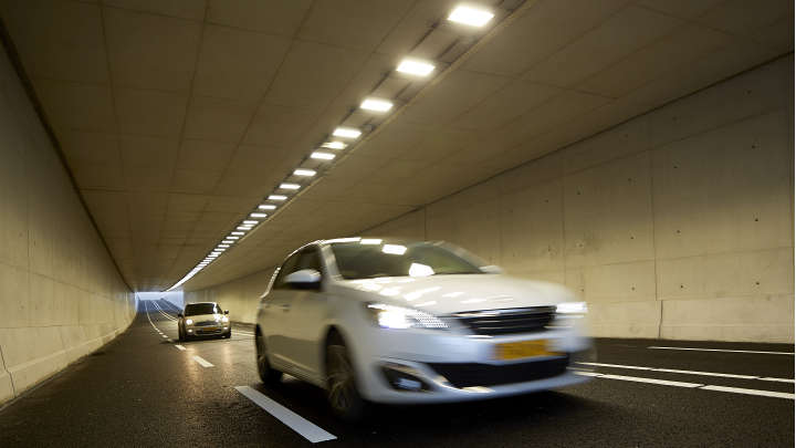 Supervisión de instalaciones de iluminación | Iluminación inteligente para túneles
