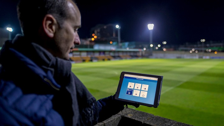 Nueva iluminación del campo de fútbol La Florida del Club Portugalete. Sistema de alumbrado deportivo PerfectPlay de Philips Lighting