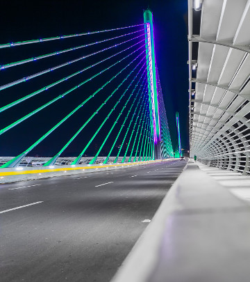 Sistema LED instalado redujo los costos de mantenimiento y ahorro de energía, sino que logró mejoras en indicadores de alcance de iluminación, además también brinda mejores condiciones y criterios estéticos con un diseño que da mejor confort visual. Con ello se logran ambientes modernos y amigables con el entorno. Este sin duda es un paso más hacia el futuro con tecnología de punta LED, apoyando este tipo de proyectos.